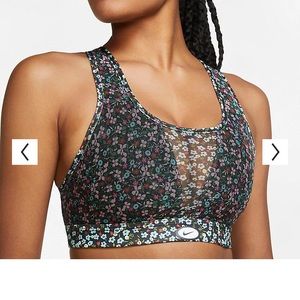 Nike Women’s Sports Bra - Floral
